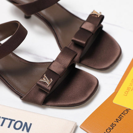 LV 26S SLIDE HEELS 40MM IN DARK BROWN SATIN WITH BOW