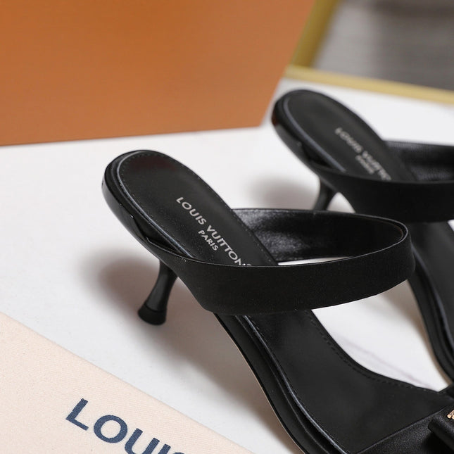 LV 26S SLIDE HEELS 40MM IN BLACK SATIN WITH BOW