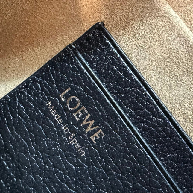 LOEWE 25S PEBBLE BAG 20 IN BLACK CALFSKIN SILVER HARDWARE