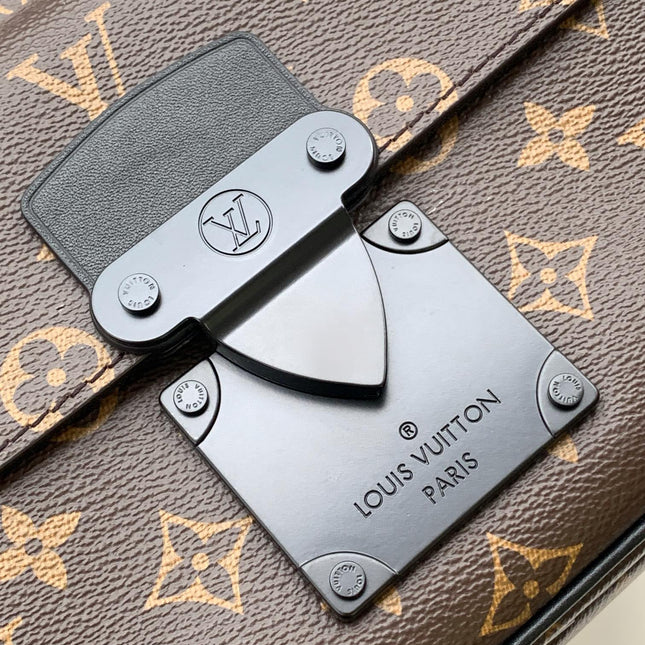 LV 26S S LOCK CROSSBODY BAG 22 IN BROWN EMBOSSED TAURILLON LEATHER
