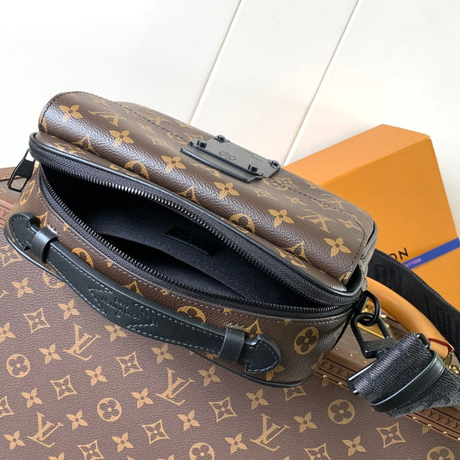 LV 26S S LOCK CROSSBODY BAG 22 IN BROWN EMBOSSED TAURILLON LEATHER