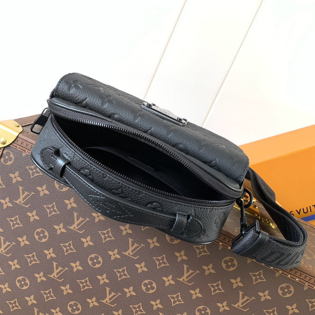 LV 26S S LOCK CROSSBODY BAG 22 IN BLACK EMBOSSED TAURILLON LEATHER