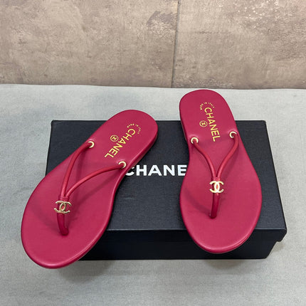 CHANEL 26S FLIP FLOPS IN RED CALFSKIN CC LOGO