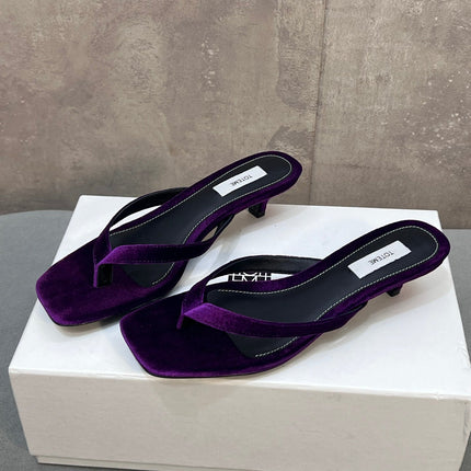 THE ROW 26S SQUARE TOE THONG KITTEN HEEL SANDALS 45MM IN PURPLE VELVET