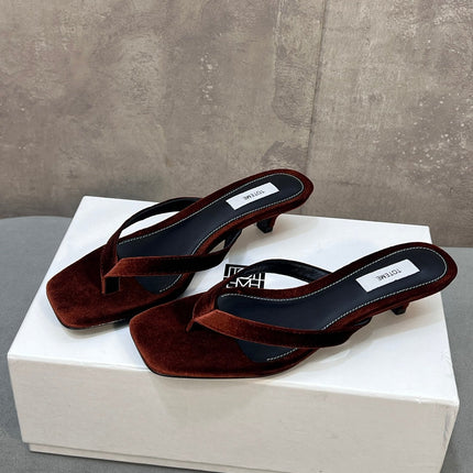 THE ROW 26S SQUARE TOE THONG KITTEN HEEL SANDALS 45MM IN RUST BROWN VELVET