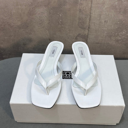 THE ROW 26S SQUARE TOE THONG KITTEN HEEL SANDALS 45MM IN WHITE CROCODILE EMBOSSED CALFSKIN