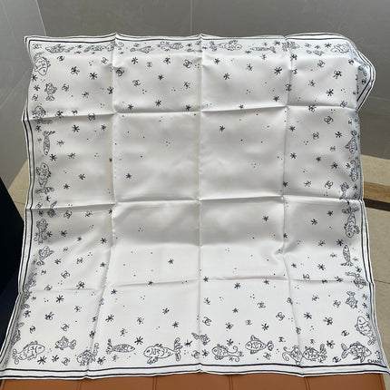 CHANEL 25S SCARF 90 IN SILK 703705
