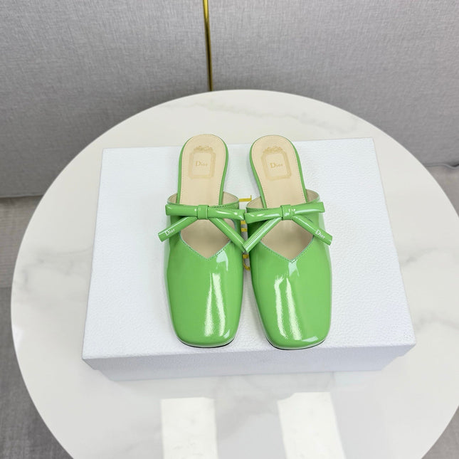 DIOR 26S PEARL-ACCENT BOW FLAT MULES IN FRESH GREEN GLOSSY CALFSKIN