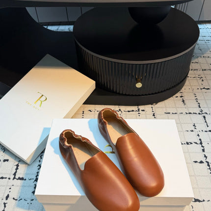 THE ROW 26S LOAFERS IN CARAMEL BROWN CALFSKIN