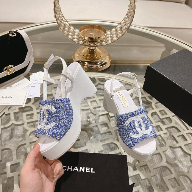 WEDGE SANDALS IN SAPPHIRE BLUE FABRIC WITH WHITE LOGO