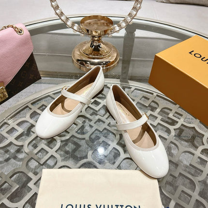 MARY JANE SHOES IN WHITE PATENT CALFSKIN