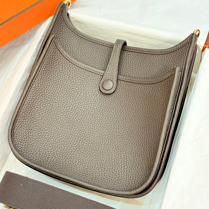 HM 26S EVELYNE BAG 23MM IN DARK BROWN GRAINED CALFSKIN