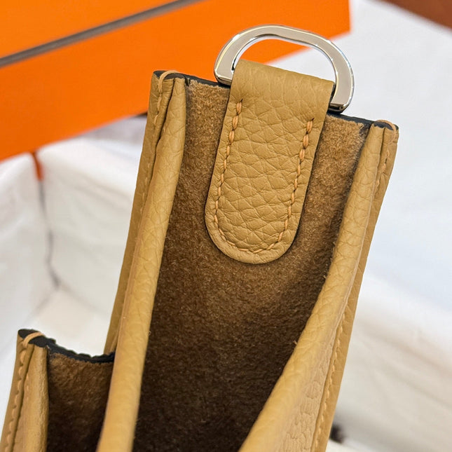 HM 26S EVELYNE BAG 23MM IN GOLDEN BROWN GRAINED CALFSKIN