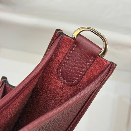 HM 26S EVELYNE BAG 23MM IN WINE RED GRAINED CALFSKIN
