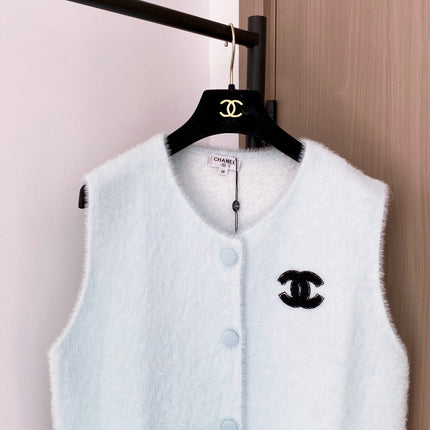 CHANEL 25S SLEEVELESS VEST 367