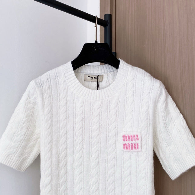 MIUMIU SHORT-SLEEVE SWEATER STYLE 699