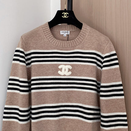 CHANEL 26S CREW NECK SWEATER 856