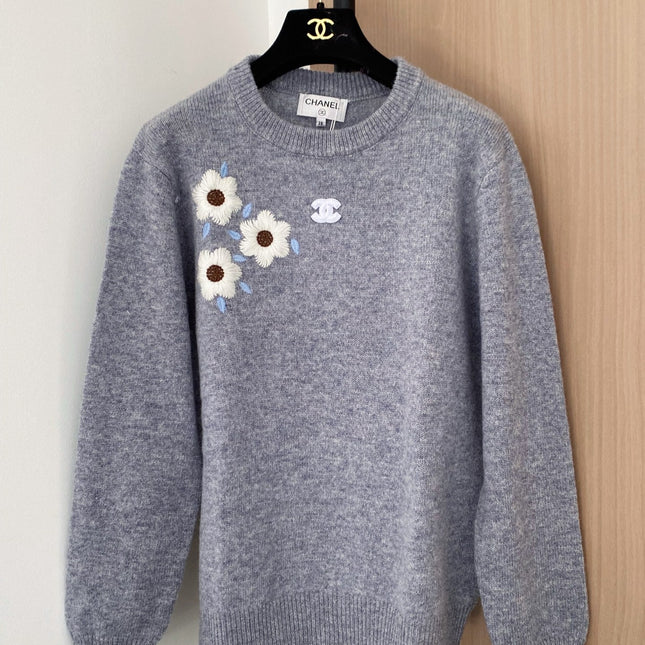 CHANEL 26S CREW NECK SWEATER 858