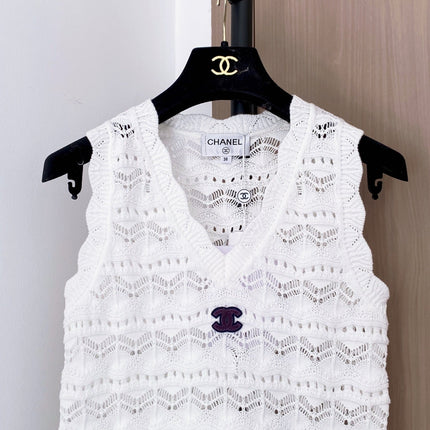 CHANEL 26S V-NECK KNITTED VEST 861