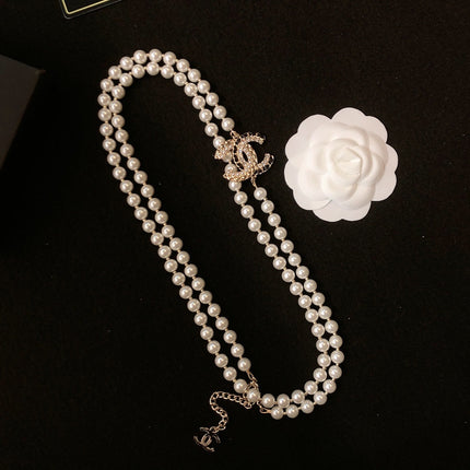 CHANEL 26S DOUBLE C LOGO PEARL LAYERED NECKLACE WITH CRYSTAL CC DETAIL IN GOLD METAL 631831