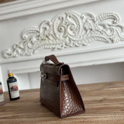 HM 26S KELLY MINI 22MM IN DARK BROWN CROC EMBOSSED CALFSKIN SILVER KELLY BUCKLE