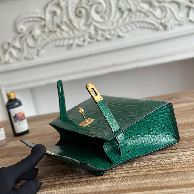 HM 26S KELLY MINI 22MM IN DARK GREEN CROC EMBOSSED CALFSKIN GOLD KELLY BUCKLE