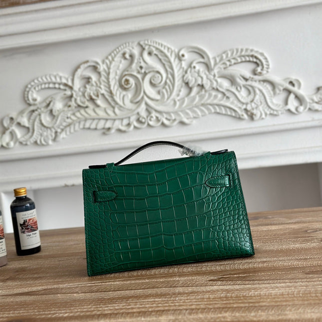 HM 26S KELLY MINI 22MM IN DARK GREEN CROC EMBOSSED CALFSKIN GOLD KELLY BUCKLE
