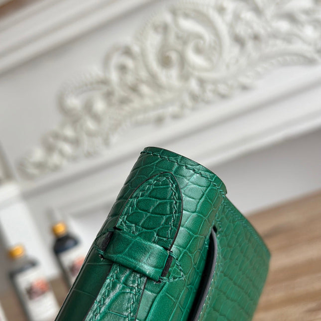 HM 26S KELLY MINI 22MM IN DARK GREEN CROC EMBOSSED CALFSKIN GOLD KELLY BUCKLE