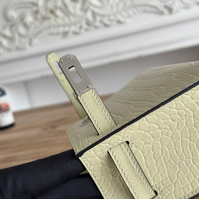HM 26S KELLY MINI 22MM IN BEIGE CROC EMBOSSED CALFSKIN SILVER KELLY BUCKLE