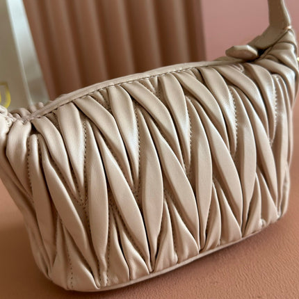 MIUMIU 26S POUCH BAG 15 IN LIGHT PINK CALFSKIN GOLD HARDWARE