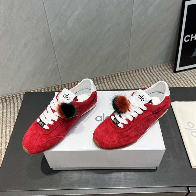 ALO 25S SUNSET SNEAKER IN RED SUEDE WITH PUFF CHARM