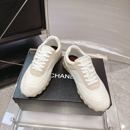 CHANEL 26S LOW TOP SNEAKERS IN BEIGE SUEDE AND WHITE FABRIC WITH RUBBER SOLE