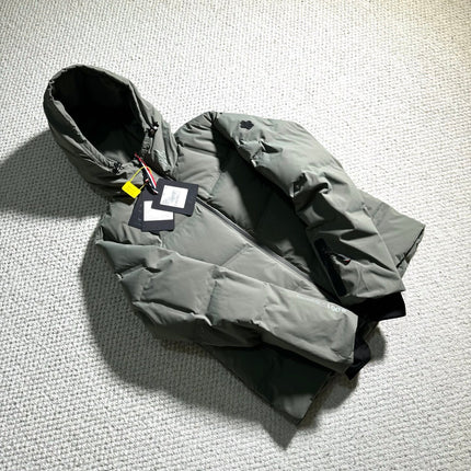 MONCLER 25S DOWN JACKET 425