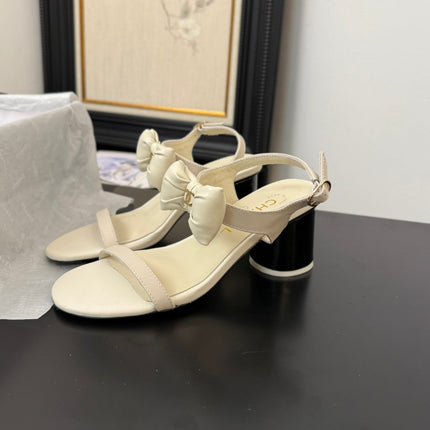 MID HEEL SANDALS IN WHITE CALFSKIN WITH BOW