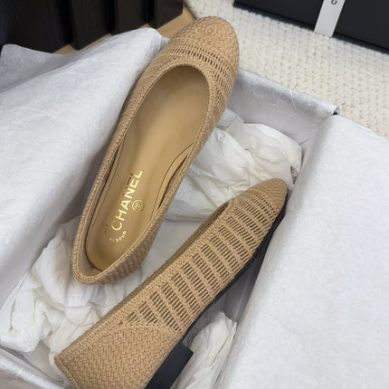BALLERINAS IN PEANUT BROWN RAFFIA