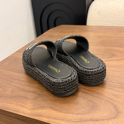 CHANEL 26S PLATFORM SLIDES 40 MM IN BLACK WOVEN RAFFIA