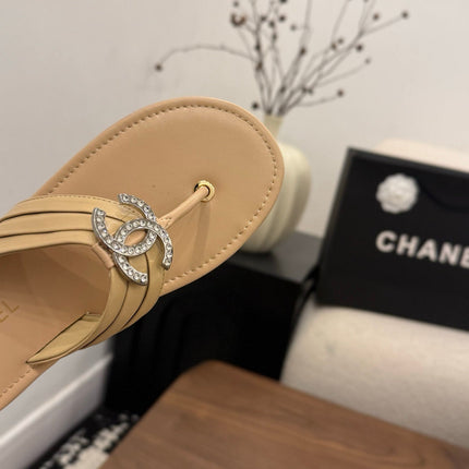 CHANEL 26S THONG SANDALS IN BEIGE CALFSKIN WITH RHINESTONE CC LOGO