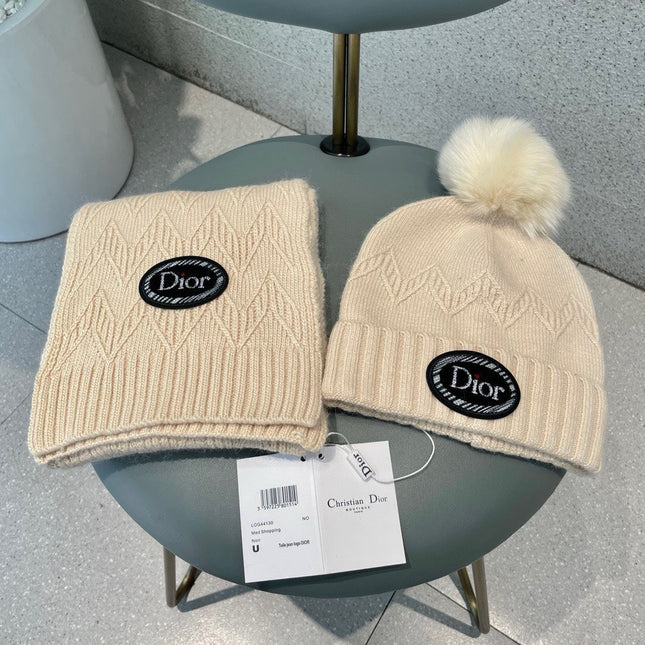 SET KNITTED SCARF AND HAT IN BEIGE WOOL AND FOX FUR 434632