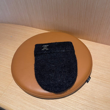 BEANIE HAT IN BLACK WOOL 803043