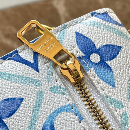 POCHETTE MÉTIS 25 IN LAGOON BLUE MONOGRAM TILES CANVAS GOLD HARDWARE