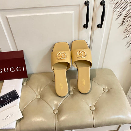 GUCCI 26S SLIDES IN DARK BEIGE CALFSKIN