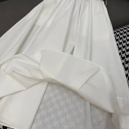 MM LONG DRESS IN WHITE TEXTURED FABRIC WITH BELT