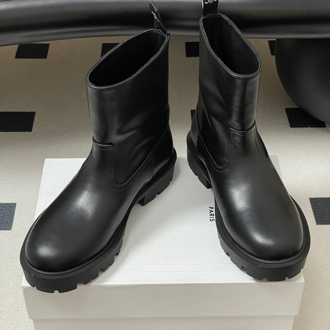 CELINE 26S MARGARET ANKLE BOOTS IN BLACK CALFSKIN