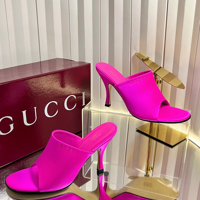 GUCCI 26S HIGH-HEELED SANDALS 100 MM IN DARK PINK SATIN