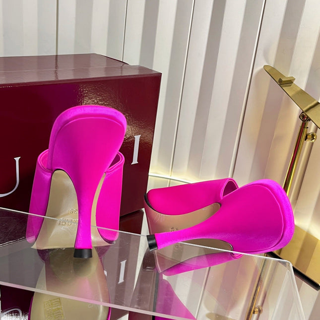 GUCCI 26S HIGH-HEELED SANDALS 100 MM IN DARK PINK SATIN