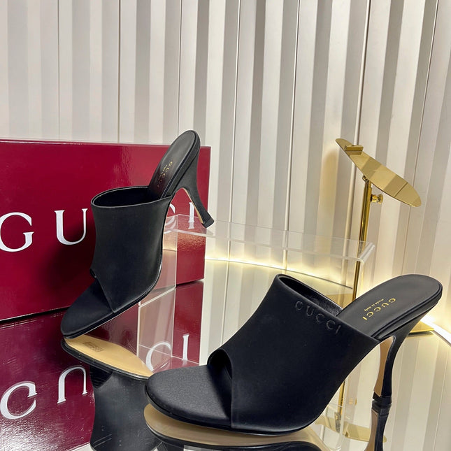 GUCCI 26S HIGH-HEELED SANDALS 100 MM IN BLACK SATIN