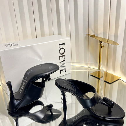 LOEWE 26S HEELED THONG SANDALS 90 MM IN BLACK CALFSKIN