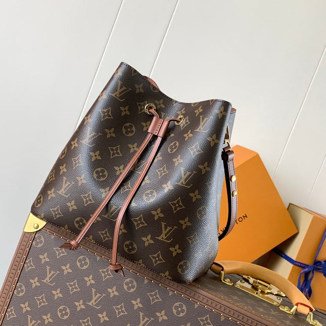 LV 26S GASTON BAG 26 IN BROWN MONOGRAM CANVAS STYLE 1