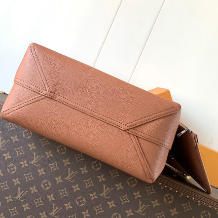 LV 26S VERSO HOBO BAG 33 IN BURNT ORANGE CALFSKIN