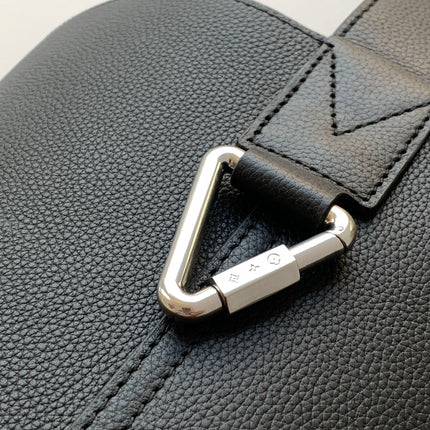 LV 26S VERSO HOBO BAG 33 IN BLACK CALFSKIN
